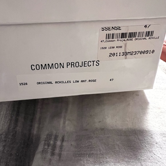 Common projects men’s sneakers. In excellent condition. - Picture 3 of 3